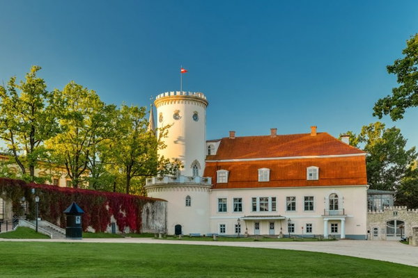 Tour of Cesis New Castle and the adjacent medieval Cesis Castle ruins located in Cesis, Latvia