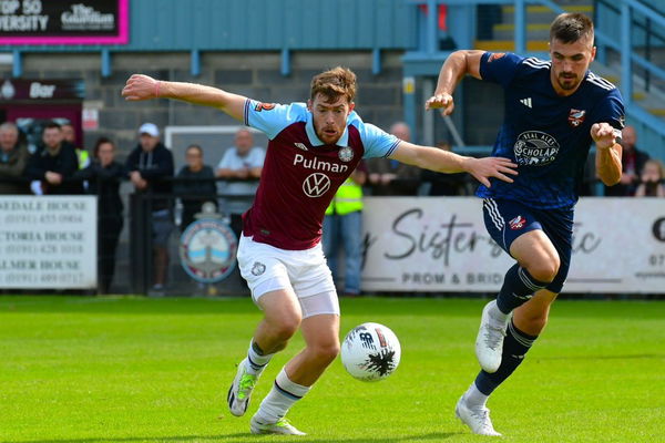 Luke James arrives on loan from Mariners