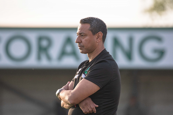 Nolberto Solano leaves Blyth Spartans