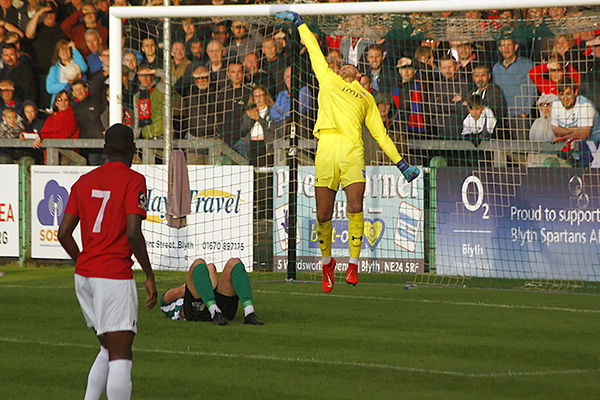 Report | Former Spartans inflict 3-0 defeat on Blyth