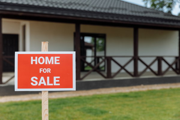 Selling Your French Holiday Home in 2026: Capital Gains, Residency Rules & New Reporting Obligations