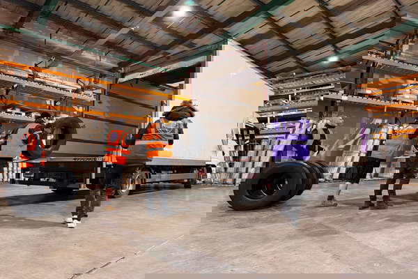 HGVs and Warehouse Operations: How They Work Together at Opus Park